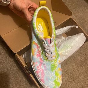 Skull vans NEW in box 8 women